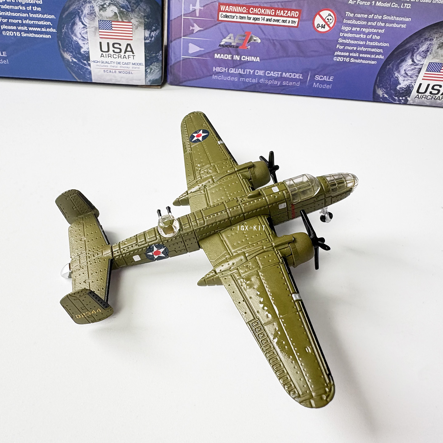 1/200 Scale WWII U.S. B-25 Mit - огляд і ціна Model Kit Aircraft