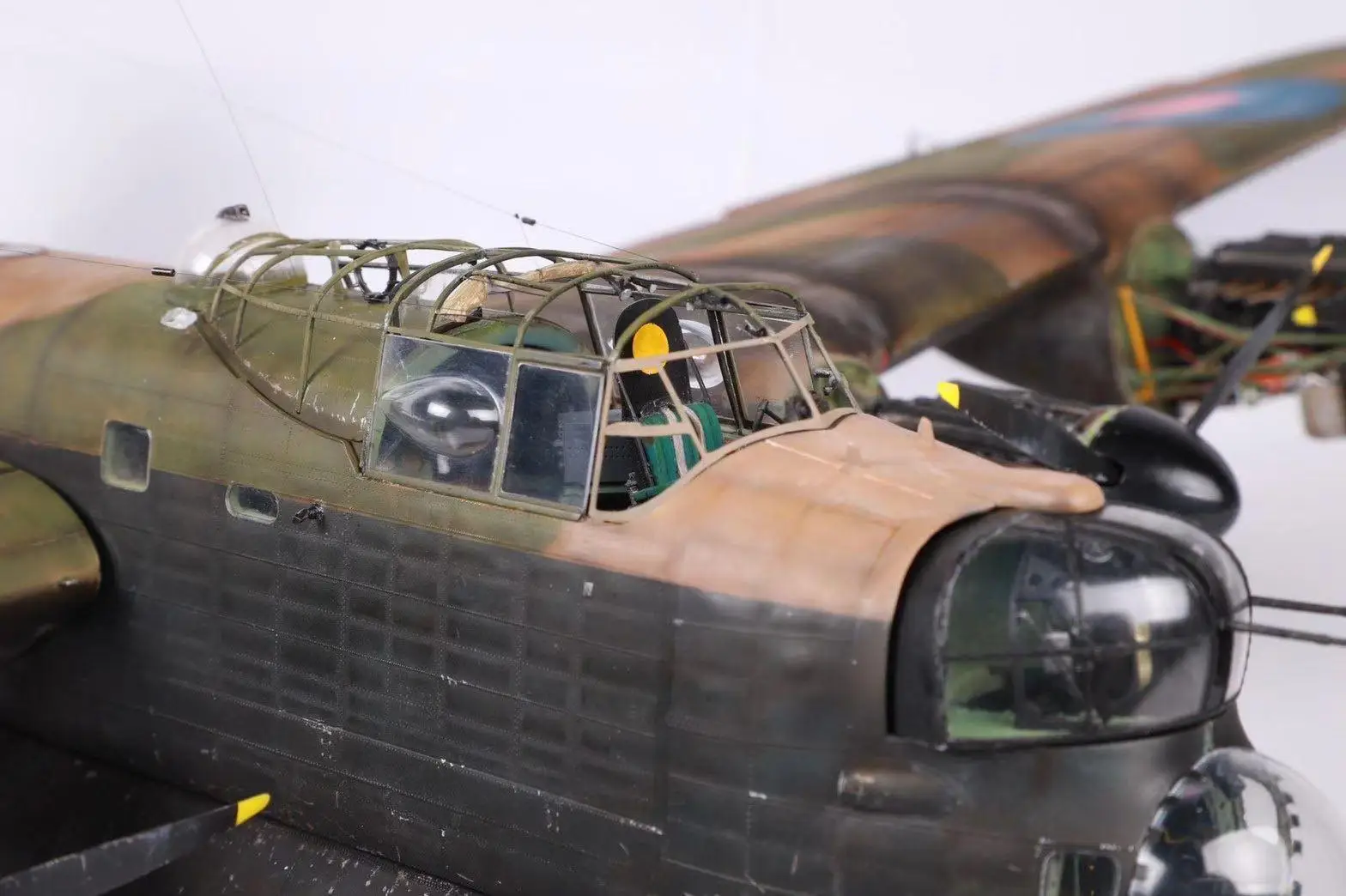 Border BF-008 1/32 Scale Avro  - огляд і ціна Model Kit Spitfire