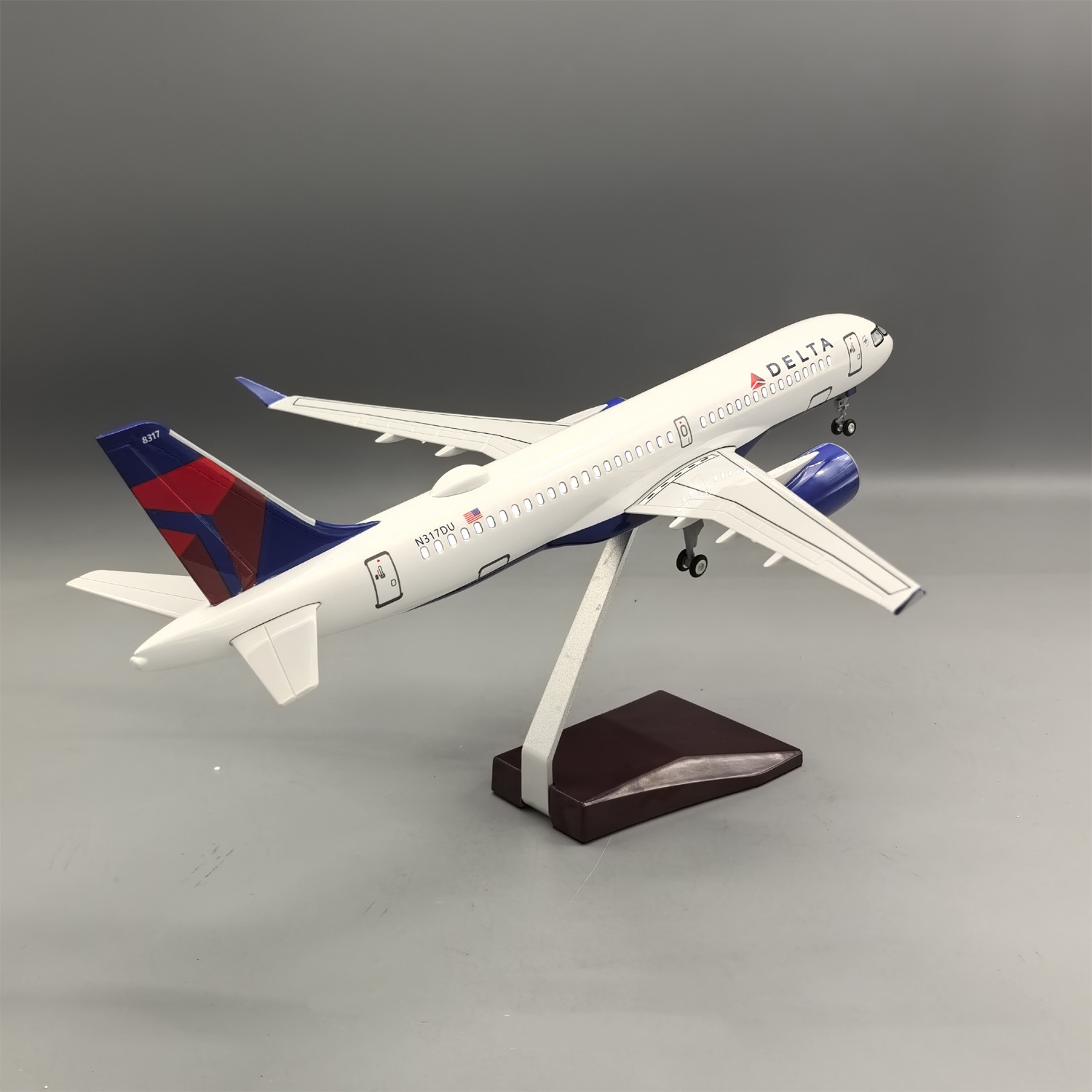 1/100 Scale Delta Air A220-300 - огляд і ціна Model Kit Aircraft