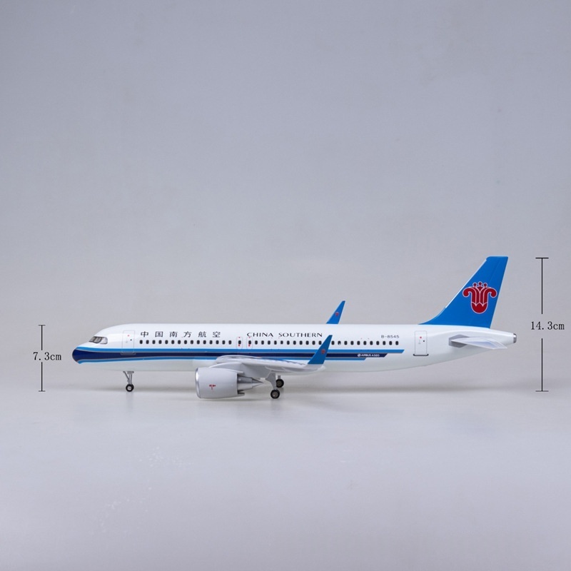 Planes Kits Display 47CM Scale - огляд і ціна Model Kit Aircraft